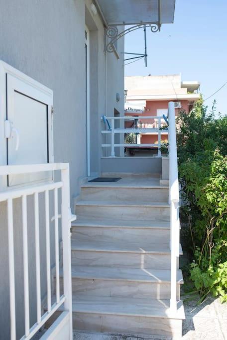 Anadora 2: Hospitable Stone House With Yard Alexandrópolis Exterior foto